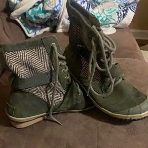 Sorel lace up boots
